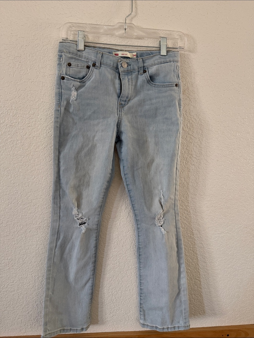 Light Wash Levi BootCut Jeans with Distressed Knees